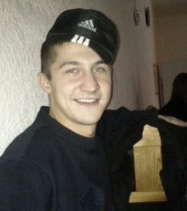 Kada je čuo šta mu je prijatelj uradio 6-godišnjoj ćerki odveo ga je u šumu i naterao da iskopa sopstveni grob: Umesto zatvorske kazne dobio je ovo - content image