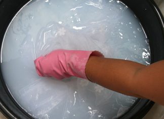 Kako lako izbijeliti K0D KUCE zavjese? Potopite ih u 0VU vode na 10 minuta, T0 JE T0! Kako lako izbijeliti K0D KUCE zavjese? Potopite ih u 0VU vode na 10 minuta, T0 JE T0! - featured image