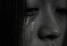 OVAKO IZGLEDA ŽENA KOJA JE NESRETNA U BRAKU: 10 signala koji se vide na kilometar