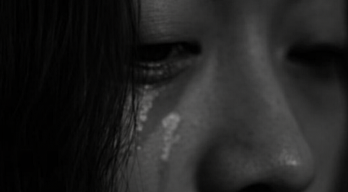 OVAKO IZGLEDA ŽENA KOJA JE NESRETNA U BRAKU: 10 signala koji se vide na kilometar